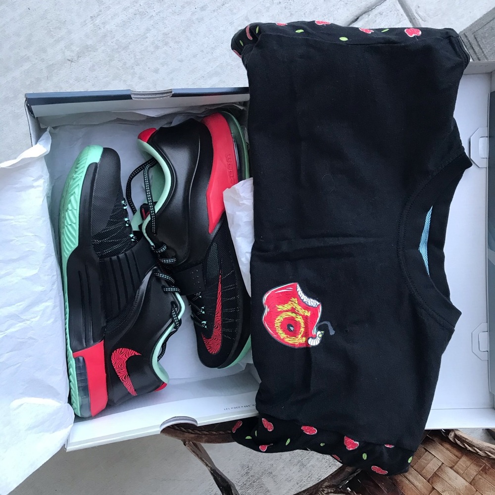 Nike KD7 GoodBad Apple Black Red Mint Sz10 W/Tee L